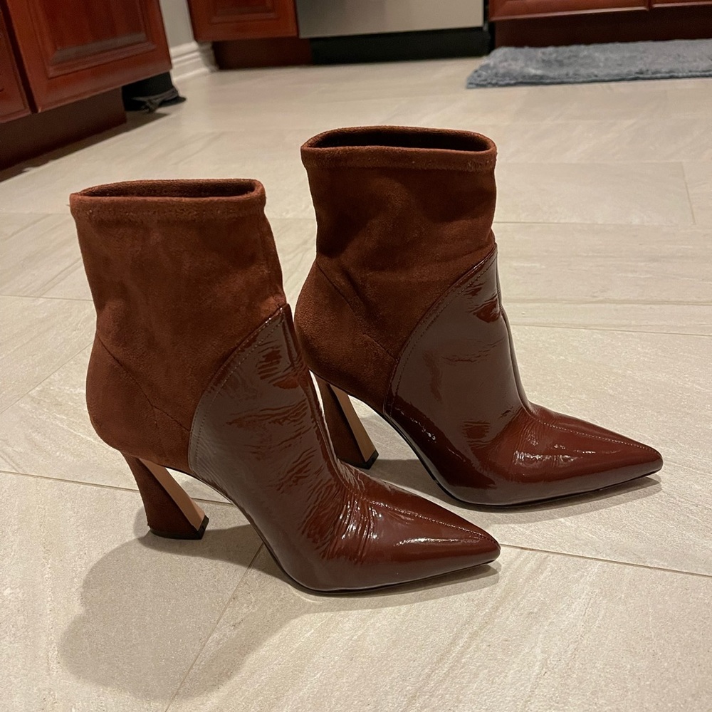 Vince Camuto, Jardan sock bootie, dark brown, size 7.5